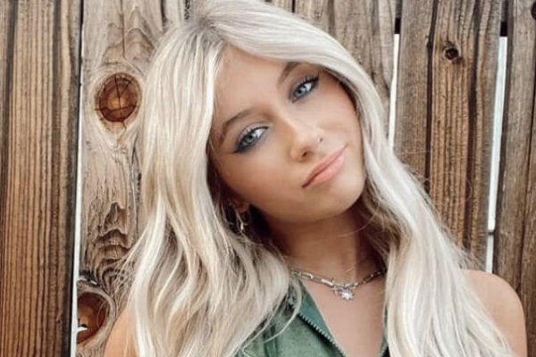 Elliana Walmsley | Booking Agent | Talent Roster | MN2S