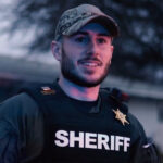 Patty Mayo, who poses as sheriff's deputy on YouTube, revealed as fake - BNO News