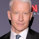 Anderson Cooper | 60 Minutes, Gloria Vanderbilt, Family, Biography & Facts | Britannica